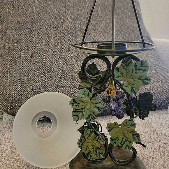 #Wrought Iron Tea Candle Holder Ivy Grapes with Frosted Glass Lampshade - Picture 7 of 7